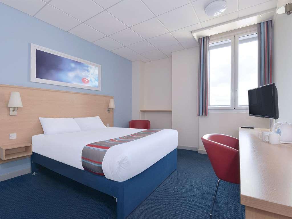 Travelodge Birmingham Central Broadway Plaza Δωμάτιο φωτογραφία