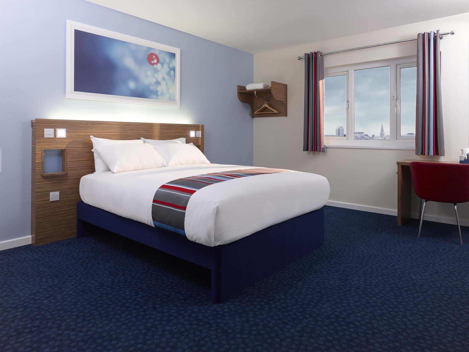Travelodge Birmingham Central Broadway Plaza Εξωτερικό φωτογραφία